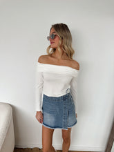 Load image into Gallery viewer, Courtney Off-Shoulder Overfold Top