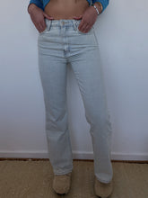 Load image into Gallery viewer, Valencia 90&#39;s Vintage Flare Jeans
